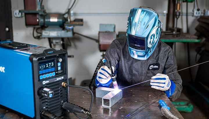 welder-using-dynasty-300_720x410